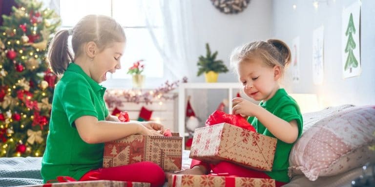 20+ wonderful gift ideas that will bring you closer to your kids