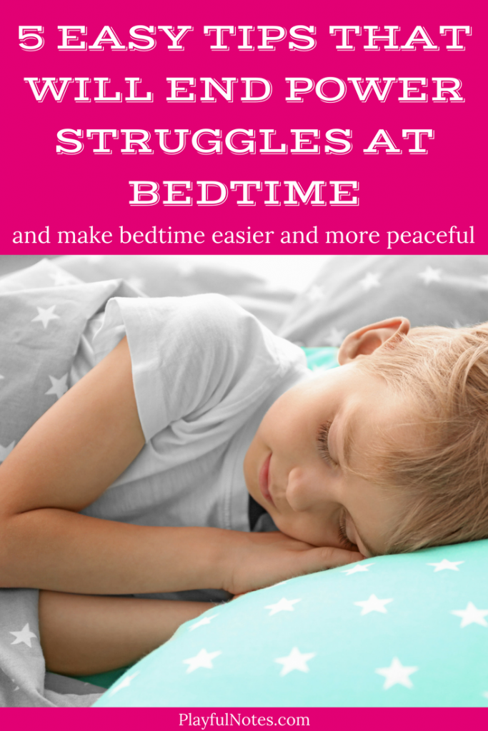 Bedtime tips for toddlers and preschoolers: If you ever experienced tantrums at bedtime, you know how frustrating they can be, especially when you already feel exhausted! The good news is that there are ways to make bedtime easier and more peaceful! And they apply for both toddlers and older kids. | Printable bedtime routine checklist | Bedtime Battles | Bedtime Struggles | Bedtime Routine | Toddler Bedtime #BedtimeForKids #BedtimeRoutine